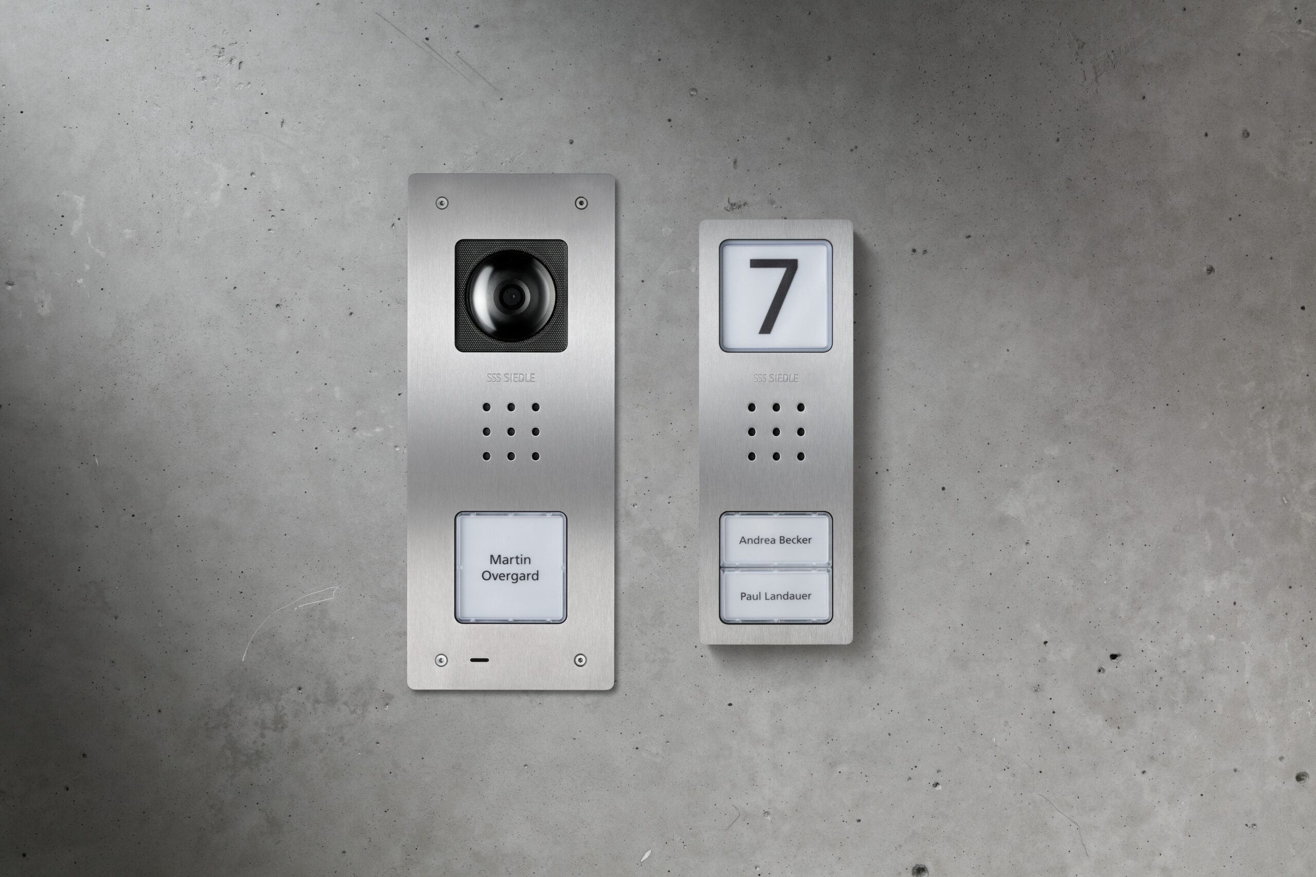 audio_video_compact_aufputz_unterputz_beton_frontal-hi-res